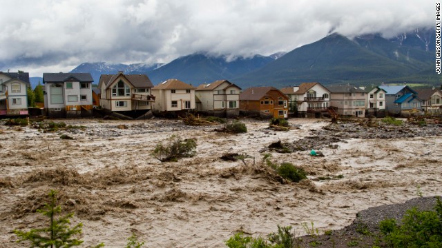 130620230240-canada-alberta-floods-story-top